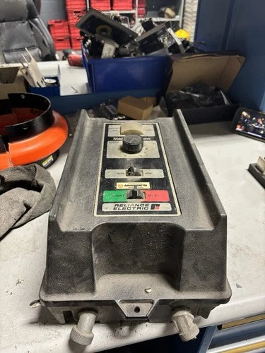 14C11 Reliance Electric Single Phase 1.5 HP 7.5A Drive MinPak Plus 14C11C USED