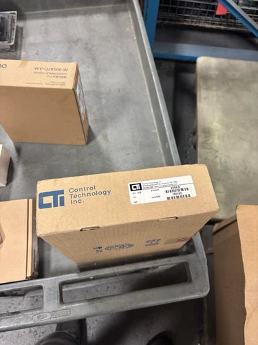 SCHNEIDER TSX MOMENTUM I/O BASE 170AD034000 NEW IN BOX