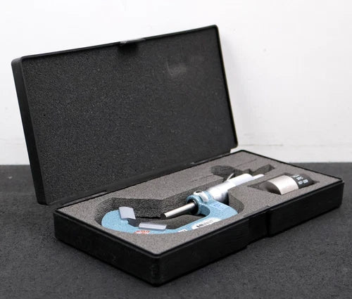 MITUTOYO Three Point Micrometer No. 114-122 for external ? 25-45 mm VM5-45