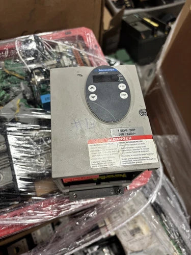 ATV31HU15M2 Telemecanique Schneider 2HP AC Drive Inverter VFD USED