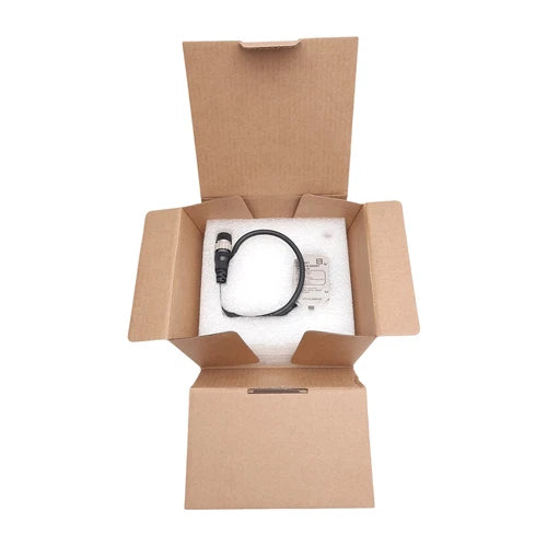 Omron E3AS-HL500MT-M1TJ Photoelectric Sensor, 35-500mm, M12 4-Pin Male, 10-30VDC