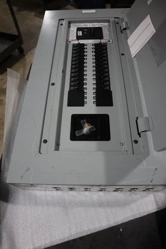 SIEMENS P1 250A 208Y/120V P1C30BL100ATST MAIN BEAKER STOCK HS47
Opens in a new window or tab