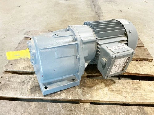 Novo motor de engrenagem Bauer G02-10/DK84-200-AS/M 575V 0.75KV 1420RPM 1.53A 60Hz