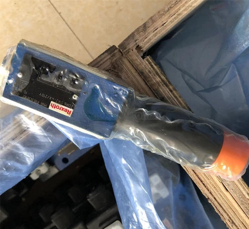 NEW 1PCS Rexroth ZDR6DA2-4X/210Y R983038182