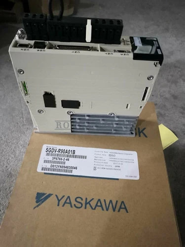 1PCS NEW YASKAWA SERVO DRIVE SGDV-R90A01B