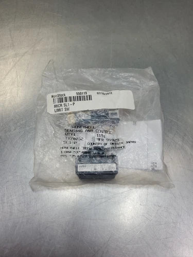 AZBIL SL1-P Limit Switch, 250VAC, 5A.                                      4E-15