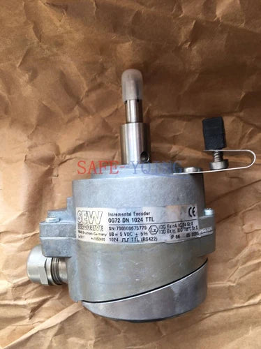 1PCS  SEW Encoder ES1T OG 72 DN 1024 TTL 1852485