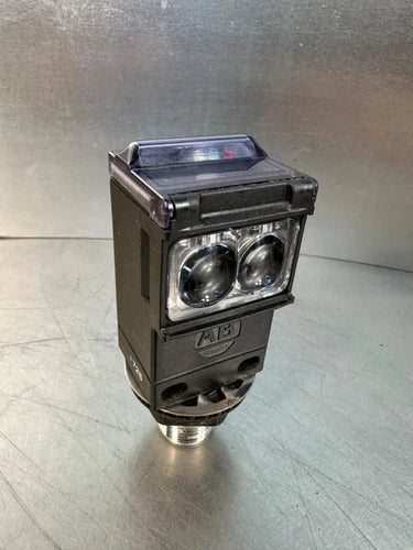 Allen Bradley  Photoswitch 42GRR-9002-QD Ser.B / 42GRR9002QD (4E-32)