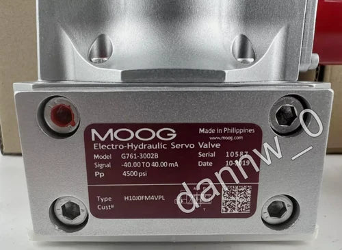 New in box MOOG G761-3002B Servo Valve