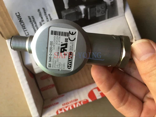 NEW 1PCHydac EDS 3446-2-0250-000 in box