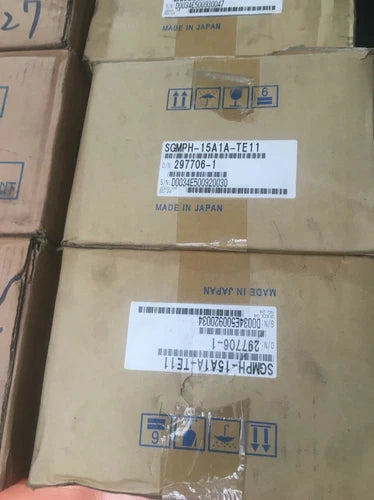 * servo motor SGMPH-15A1A-TE11 NEW IN BOX!!*via DHL or FedEx #F3