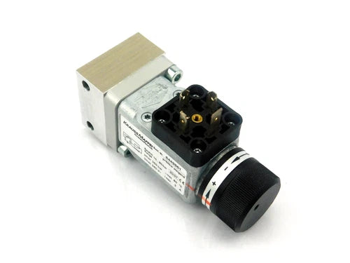 KRAUSS MAFFEI Tecnolog¨ªa de Pl¨¢sticos 6449861 10 80 BAR Pmax 350 BAR 240