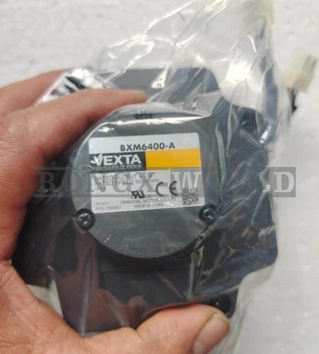 One ORIENTAL MOTOR VEXTA brushless motor BXM6400-A new