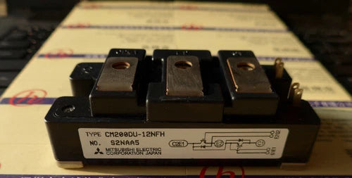1PCS Mitsubishi CM200DU-12NFH CM200DU12NFH Module -New