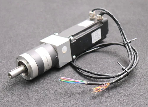 DANAHER / NEUGART Servo-Getriebemotor AKM13C-ANCNR-00 320VDC 8000U/min 0,3kW