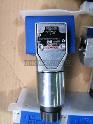1PCS Rexroth valve M-3SEW10U15/420MG24N9K4 R900075563