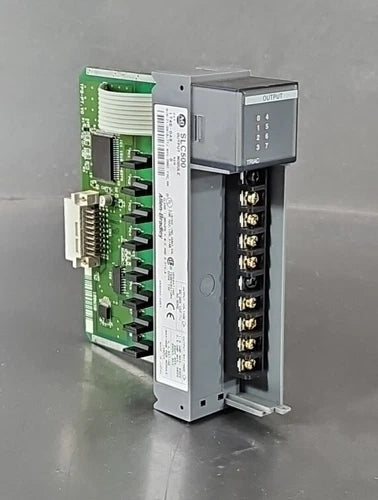 Allen Bradley 1746-OA8 SerB SLC 500 Output Module.                      Loc3D-14