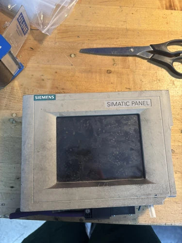 SIEMENS 6AV6 545-0BC15-2AX0 Touch Panel TP 170B  USED SLIGHT CRACK STILL WORKS