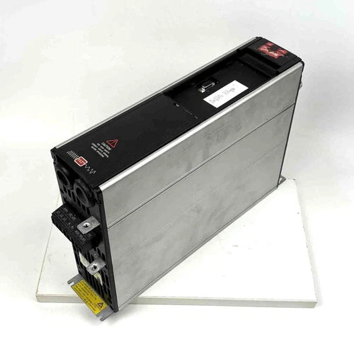 DANFOSS VLT5000 Frequenzumrichter VLT5004PT5B20EBR3D0F00A00 def. Klappe, used