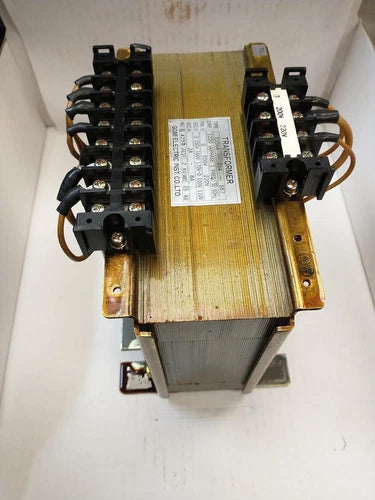 OKUMA Gomi TRANSFORMER  E2564-254-557 110 to 200/220v GHA-84