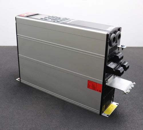 Danfoss Frequency Converter VLT 6000 HVAC VLT6003HT4B20STR3DLF00 Part No 175Z7005