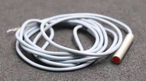 BAUMER PROXIMITY SWITCH N?herungsschalter Typ IFR 09 24 15K06 unbenutzt