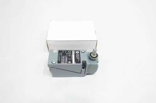 Allen Bradley 802T-AP Oiltight Limit Switch 600v-ac