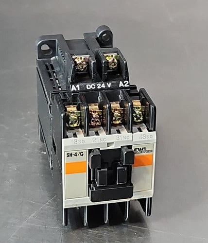 FUJI ELECTRIC SH-4/G CONTACTOR RELAY.                                  Loc4E-27