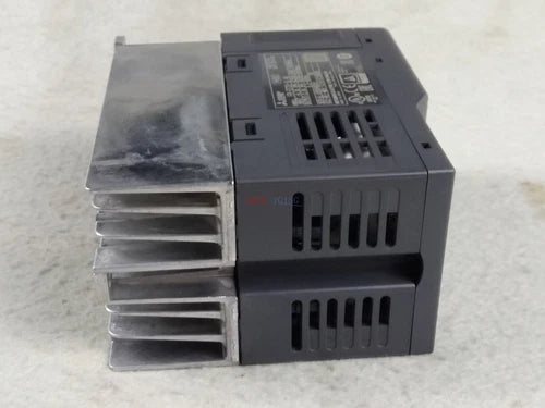 1Pcs Mitsubishi Inverter FR-D720-0.4K AC Drive 220V 0.4KW New