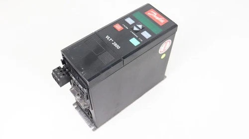 Danfoss VLT2811 195N1027 VLT2811PT4B20STR1DBF00A00C0 2.6A TESTED GREAT CONDITION