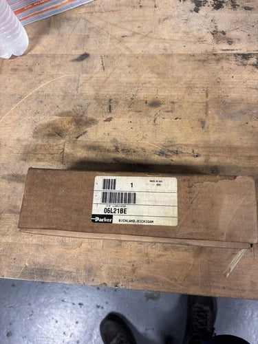NEW PARKER 06L21BE 150PSI 3/8