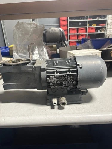 LENZE GKR03-2M HAR 063C42 MDEMABR 063-42 GEARBOX MOTOR 50/60HZ 1.370 EN60034