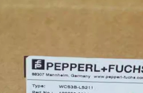 NEW Pepperl+Fuchs WCS3B-LS211 199290-0006 Code Reader