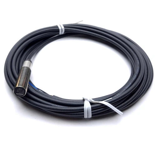 Balluff BES 516-325-BO-C-PU-05 Proximity Sensor Cable 10-30vDC, M12x1 5m PNP