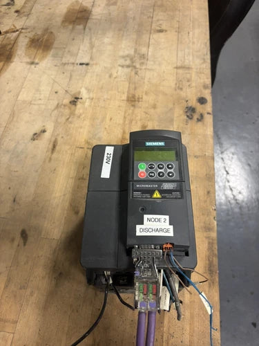 SIEMENS 6SE6420-2UC22-2BA1 MICROMASTER 420 FREQUENCY CONVERTER USED