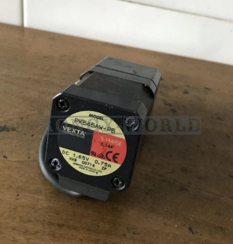 1PCS VEXTA PK545AW-P5 stepper motor Used