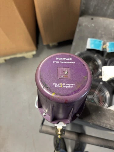 Honeywell C7061A1004 Flame Detector  USED