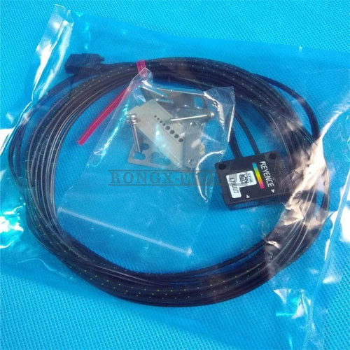 1PCS New Keyence CZ-H35S Fiber Optic Sensor CZH35S