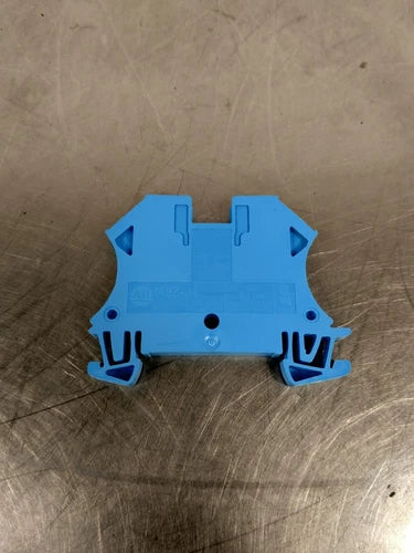 Allen Bradley 1492-J4Q Lot of (26) Terminal Blocks Blue 6B