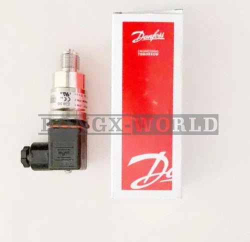 One New Danfoss 060G5528 MBS3100 Pressure Sensors
