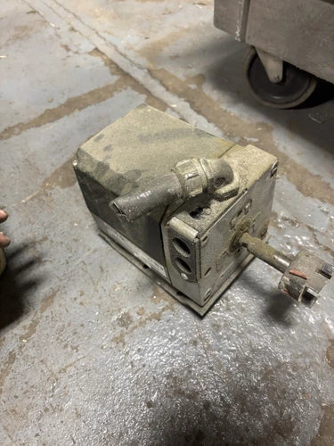 Siemens SQM50.260R1G4 Damp Motor USED