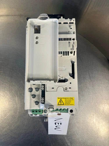 Abb Variable Frequency Drive indoor  ACS800-U1-0011-5+P901 (1E-36)