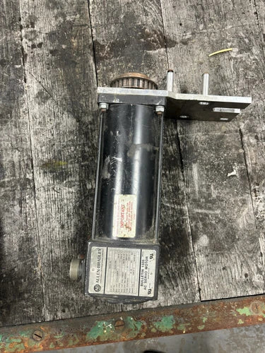 ALLEN BRADLEY 1326AB-A2E-11 P.N-122291 3000 RPM SERVO MOTOR