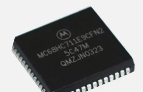 20PCS/New MOTOROLA MC68HC711E9CFN2 NXP Semiconductors