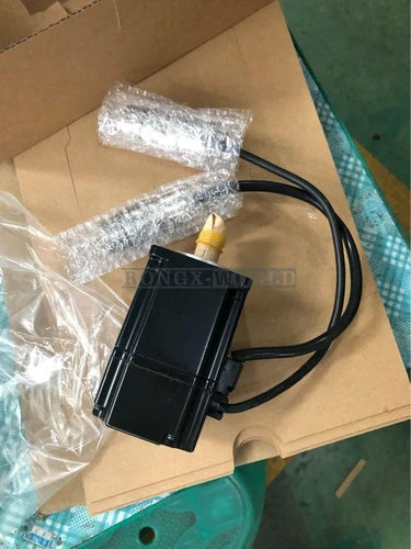 ONE Used Yaskawa motor SGMAH-04AAA61D-OY