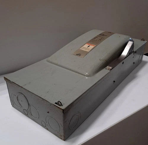 SIEMENS F-354 Heavy Duty Enclosed Switch, 600VAC 250VDC, 3-Pole 3-Phase, 9