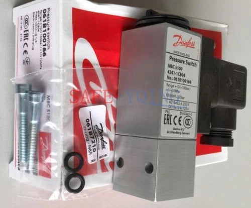 1PCS NEW Danfoss 061B100166 Pressure switch