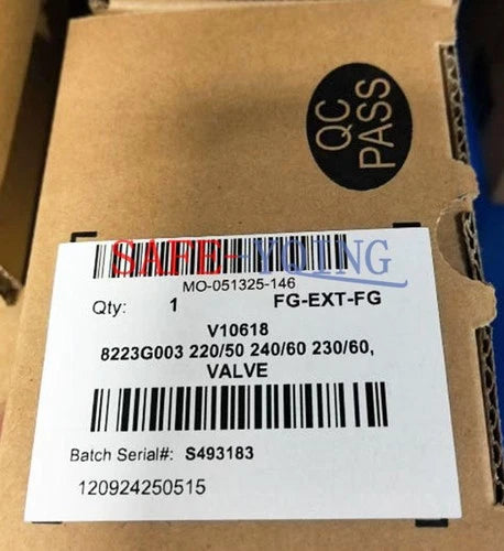 One ASCO 8223G003 AC220 Solenoid Valve New