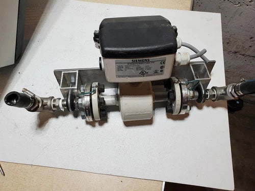 Siemens Sitrans FM Magflo 3100 7ME6310-1AA0 w/mount &end adapters GHA-5