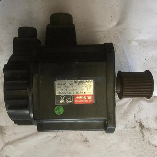 1PCS For SANYO P60B13150HXS00 servo motor Used